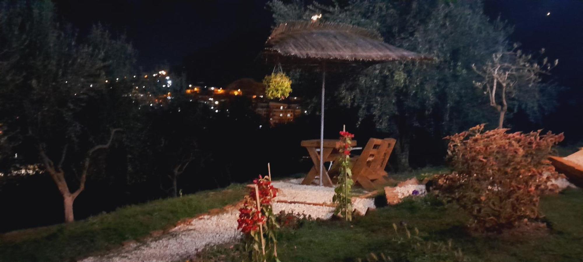 Affittacamere Bujtina Musta Berat Esterno foto